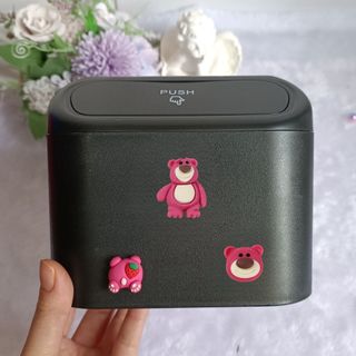 Phụ kiện trang trí ô tô gấu dâu Lostos,gối đầu,lưng,kẹp điện thoại,móc treo đồ,bảng ghi số điện thoại,chốt an toàn...