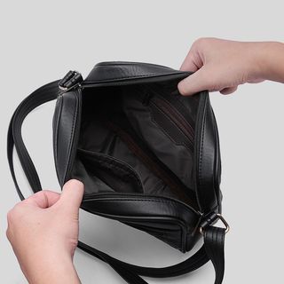 Túi Đeo Chéo Da Dập Vân Dáng Hộp Thanh Lịch D278