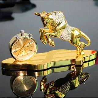 Tượng trâu vàng đính đá có đồng hồ và nước hoa trang trí phong thủy nhà cửa hoặc đặt taplo ô tô