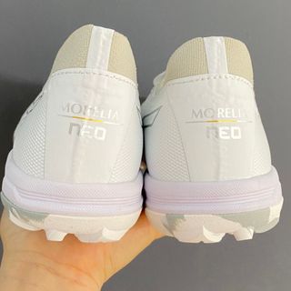 Giày Bóng Đá Mizuno Morelia Sala Beta Trắng Đế Xám Rằn Ri TF giá sỉ