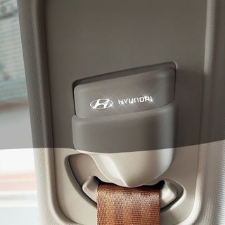 Tem nhôm Decal logo 9D có hãng xe dán trang trí nội thất ô tô , tay nắm cửa gương và nhiều vị trí- Kim Huệ Yêu Xe