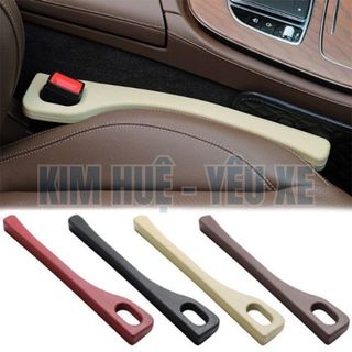 Miếng chặn khe ghế chất liệu Polyurethane - KT 40.5x6.5cm tránh rơi đồ vật bụi bẩn vào khe ghế ô tô - Kim Huệ Yêu Xe