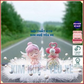 Trang trí taplo - Búp bê Thiên Thần Anne đặt bàn học văn phòng làm việc mang lại cảm giác bắt mắt khi bước vào xế yêu