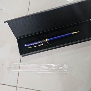 Bút Kim loại khắc tên theo yêu cầu