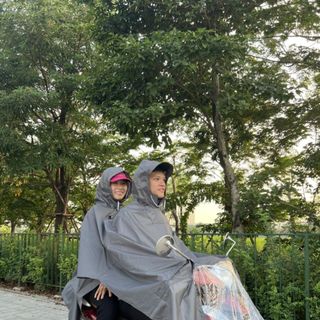 Áo mưa 2 đầu có kính
