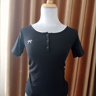 Áo tay ngắn thun nữ bozip thêu nơ cổ đính ren
