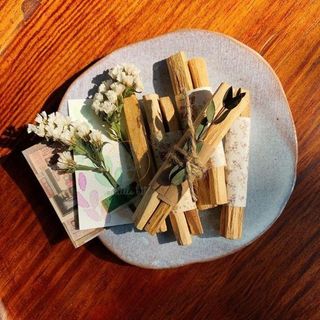 Gỗ Trắc Xanh- Gỗ Palo Santo Giúp giảm căng thẳng, thanh tẩy, lọc không khí
