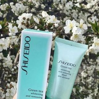 Tẩy Tế Bào Chết Shi seido Green Tea, Sáng Da , Căng Bóng , Thu Nhỏ Chân Lông kiềm chế sự kết tụ melanin và tăng cường sự làm trắng lâu dài.