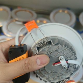 Đèn âm trần 7w 3 màu nguồn rời