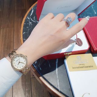 ĐỒNG HỒ NỮ THỜI TRANG GU CII MẶT TRÒN DÂY VẢY CÁ 1