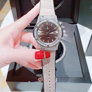 ĐỒNG HỒ NAM NỮ CAO CẤP HUB MÁY
CƠ MẶT VIỂN HỘT SANG TRỌNG 2