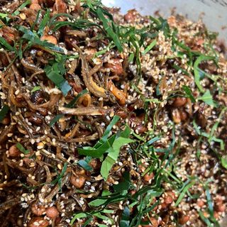 Cá cơm mồm rim lạc ( đậu phộng) thơm, ngon, đưa cơm, có thể ăn vặt - hũ 250gr