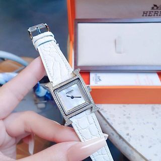 ĐỒNG HỒ NỮ CAO CẤP HEMES DÂY DA MẶT VIỀN ĐÁ NEW 3