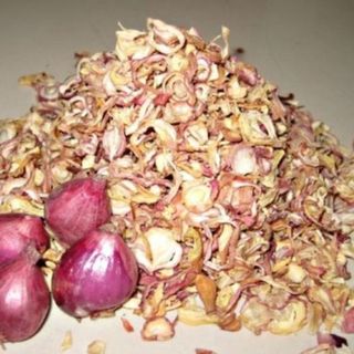 Hành khô thái lát
