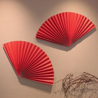 Giấy gấp quạt màu đỏ nhung, khổ 55x80cm, có nếp dập sẵn