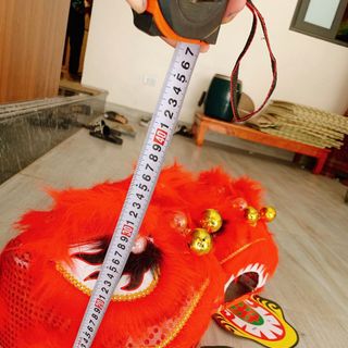 Đầu lân kim sa cho bé - Đầu múa lân Trung thu cho bé có đuôi kim sa, mắt có đèn, decor Tết, trang trí Trung thu