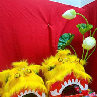 Đầu lân kim sa cho bé - Đầu múa lân Trung thu cho bé có đuôi kim sa, mắt có đèn, decor Tết, trang trí Trung thu