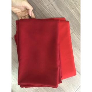 Vải lót lụa đỏ làm phông nền, trải bàn trang trí khổ ngang 1m6