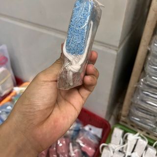 (Hình Cá Màu )Đá bọt biển chà gót chân tẩy tế bào chết.