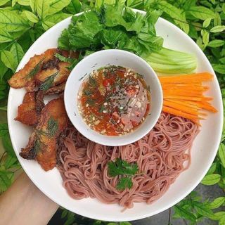 BÚN GẠO LỨT ĐIỆN BIÊN: DAI NGON, THƠM LỪNG, CHUẨN VỊ 1KG - WINNIE HOUSE