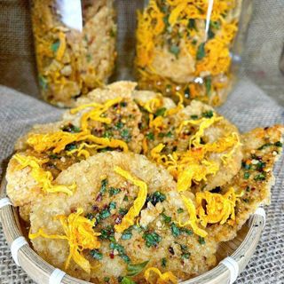Cơm cháy mỡ hành lắc khô gà 450gr