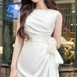 Đầm váy dạ hội kiểu đơn giản sang trọng