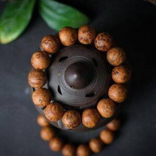 Vòng Ngọc Am vân nổi đủ size, đẹp, thơm, không phai mùi- Duyên Thư Quán