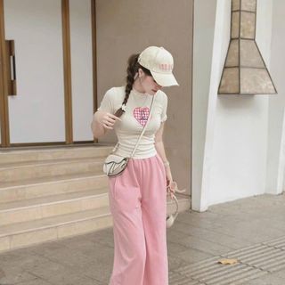 Set đồ xinh áo thun viền ren thêu hình trái tim phối quần hồng kaki ống rộng thời trang dạo phố dành cho nữ