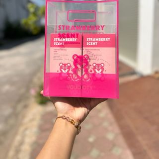 Sữa tắm bé Strawberry Scent giá sỉ