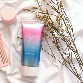 Kem Chống Nắng Sunplay Skin Aqua Tone Up UV Essence SPF50+ PA++++ Màu Ombre Xanh Hồng Dành Cho Mọi Loại Da
