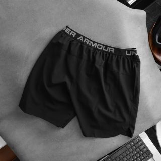 Short under armour xi giãn runing 2 lớp. Lớp lưới bên trong mềm thoáng mát, co giãn 4c, 2 túi khoá kéo. Phụ liệu hãng Size : m l xl 2xl /2222/8c 3 màu / ri 24c