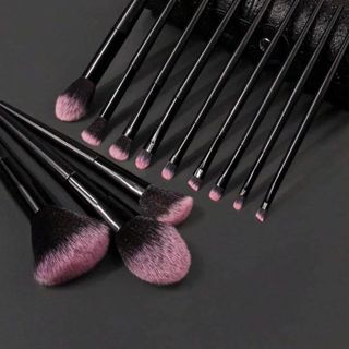 Hộp 12 cọ trang điểm hồng đen