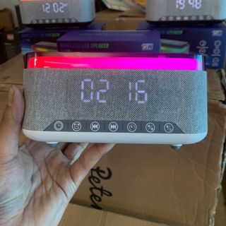 Loa Bluetooth Kiêm Sạc Điện Thoại Không Dây S300