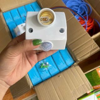 Đui đèn cảm biến.