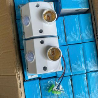 Đui đèn cảm biến.