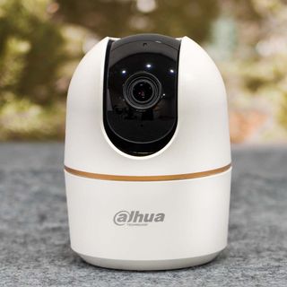 Camera Wifi Quay Quét Trong Nhà Hero A1 4MP DAHUA DH-H4AE