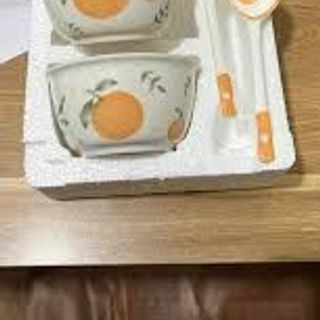 Set 2 bát kèm 2 thìa hình dâu tây, hình quả cam dễ thương