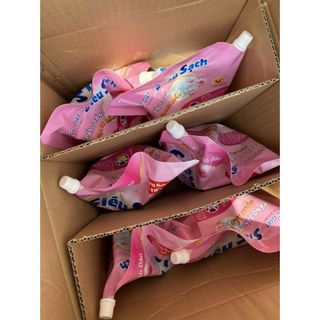 Nước Giặt Lix Siêu Sạch Hương Hoa Anh Đào Túi 2.4Kg - N2503 làm sạch cực nhanh vết bẩn , tăng x2 sức mạch giặt tẩy