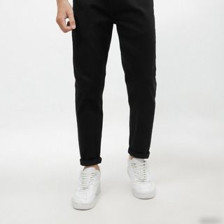 Jean dài slim fit,, chuẩn form với ống quần.   Vải 9 phẩm dày dặn có thun co dãn