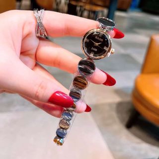 Đồng hồ rados lắc nhỏ mẫu mới