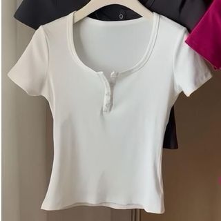 Áo Thun Nữ Áo Thun Bigsize TAY NGẮN CỔ U + NÚT Vải Co Giãn Chất Thoáng Mát Chuẩn Xu Hướng Mùa Hè