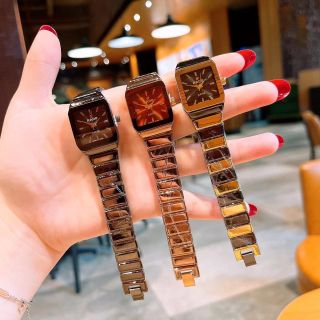 Đồng hồ radoso vuông mẫu mới