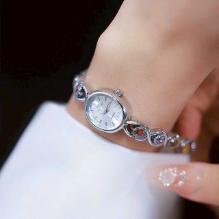 Đồng hồ bsovan lắc ngọc