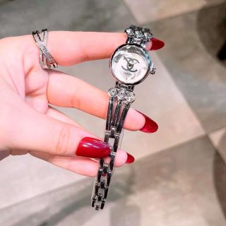 Đồng hồ chanessl lắc nhỏ