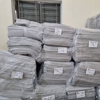 khăn xuất hàn 40×80cm.195g mềm ,mịn,xịn,sang. nhiều mầu sắc và nhiều trọng lượng.