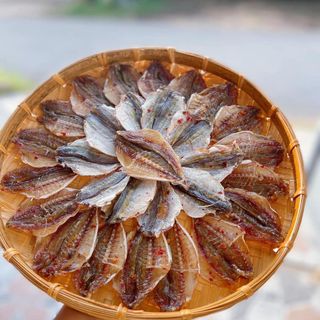 Cá Chỉ Vàng nhà làm Khô to dày thịt, thơm, vị ngọt tự nhiên