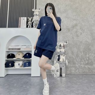 Áo thun nữ unisex cao cấp.