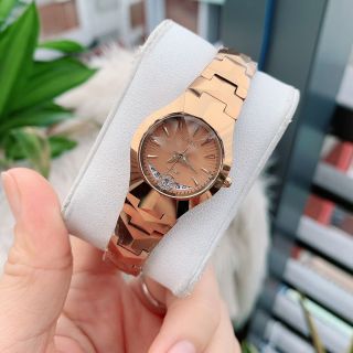 ĐỒNG HỒ NAM RAD0 DÂY ĐÁ KÍNH SHAPHIA