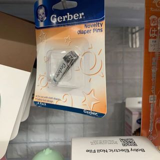 Bấm móng tay cho sơ sinh Gerber, sản phẩm an toàn cho bé, dễ sử dụng