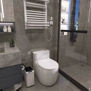 Bồn cầu 1 khối cao cấp màu trắng siphong lớn, men sứ chống ăn mòn, công nghệ giảm ồn